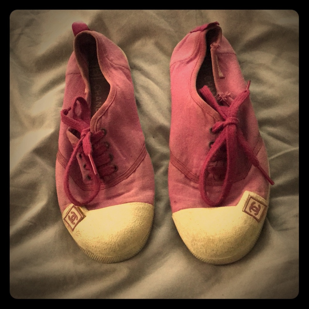 Chanel pink canvas sneaker